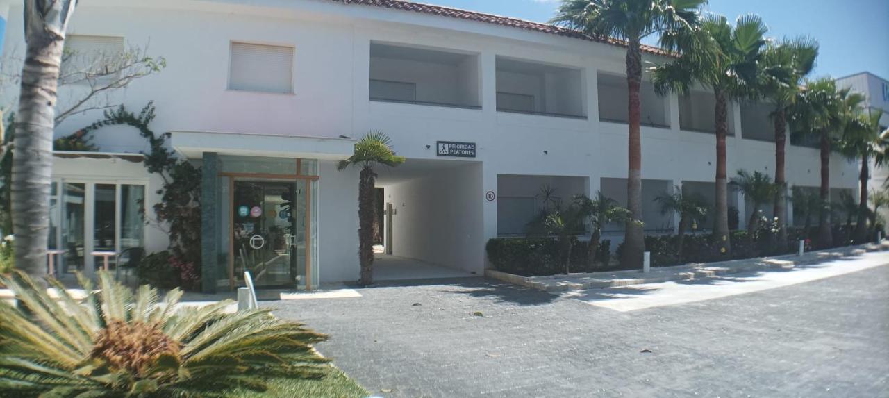 Hostal Las Cumbres Conil De La Frontera Exterior photo