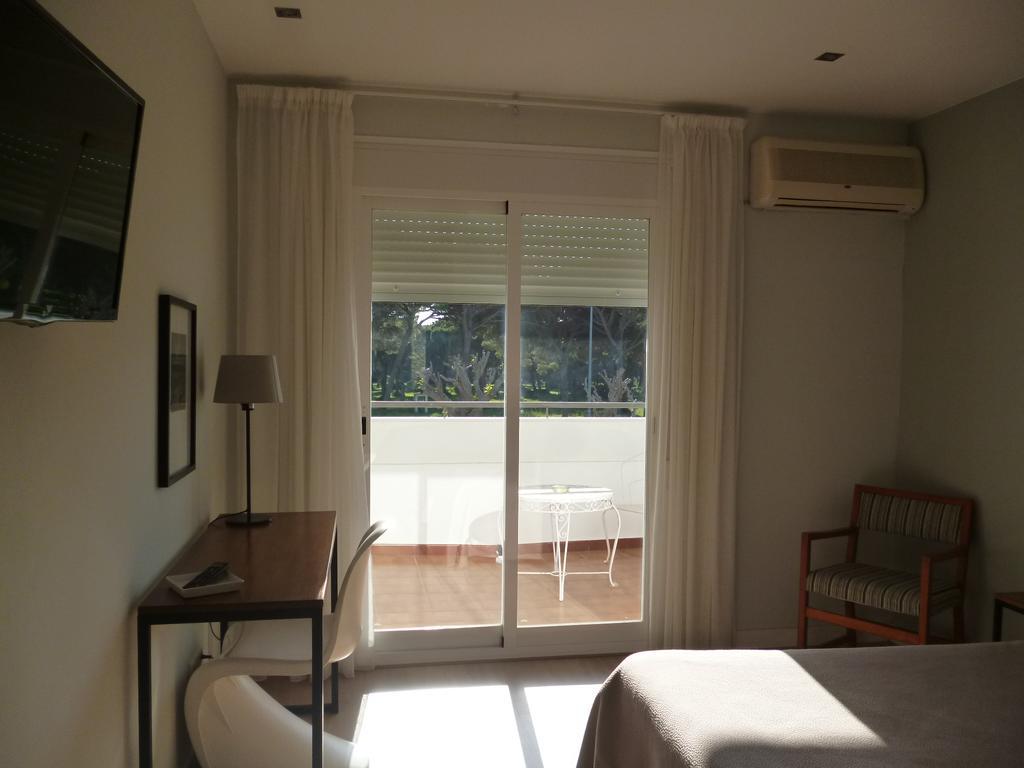Hostal Las Cumbres Conil De La Frontera Exterior photo