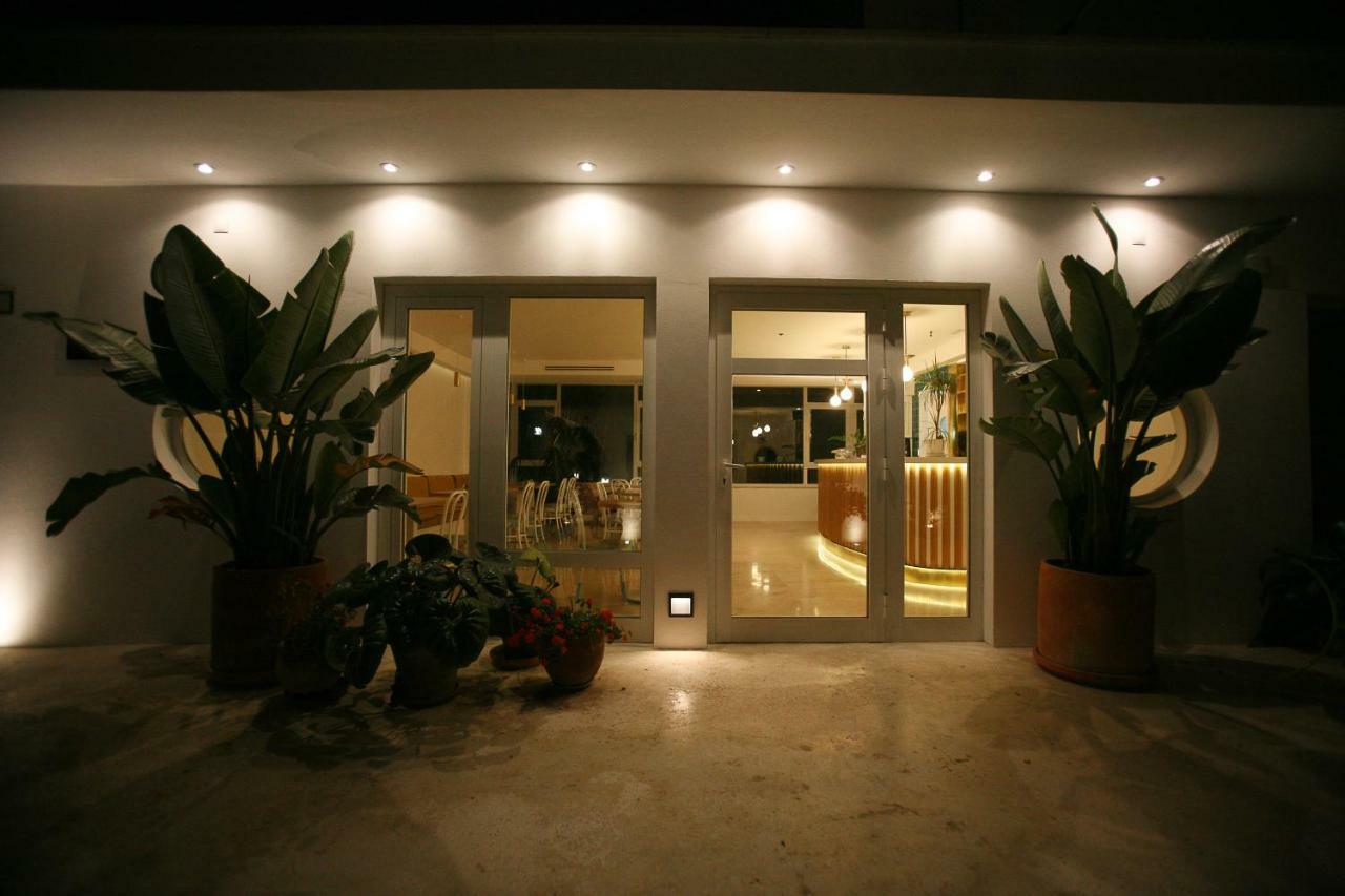 Hostal Las Cumbres Conil De La Frontera Exterior photo