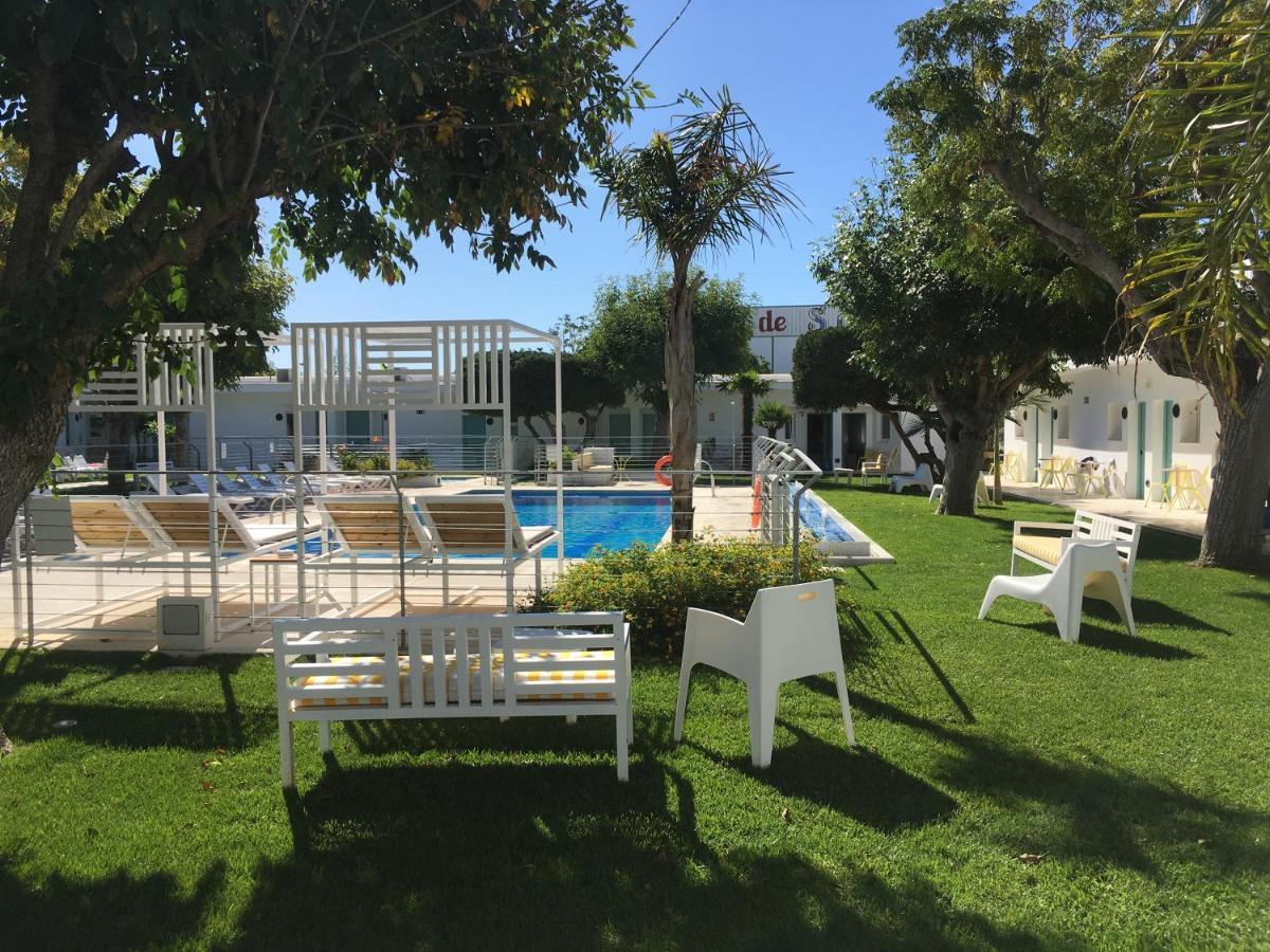 Hostal Las Cumbres Conil De La Frontera Exterior photo